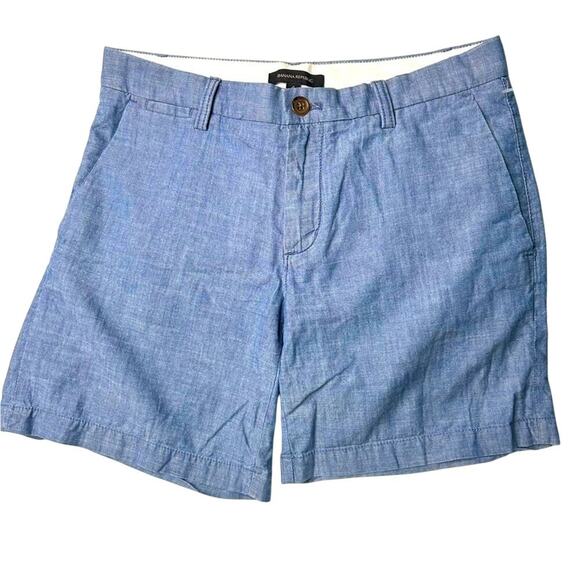 Banana Republic Light Blue 100% Cotton Chambray Mid-Rise Chino Short Size 4 - Picture 1 of 5